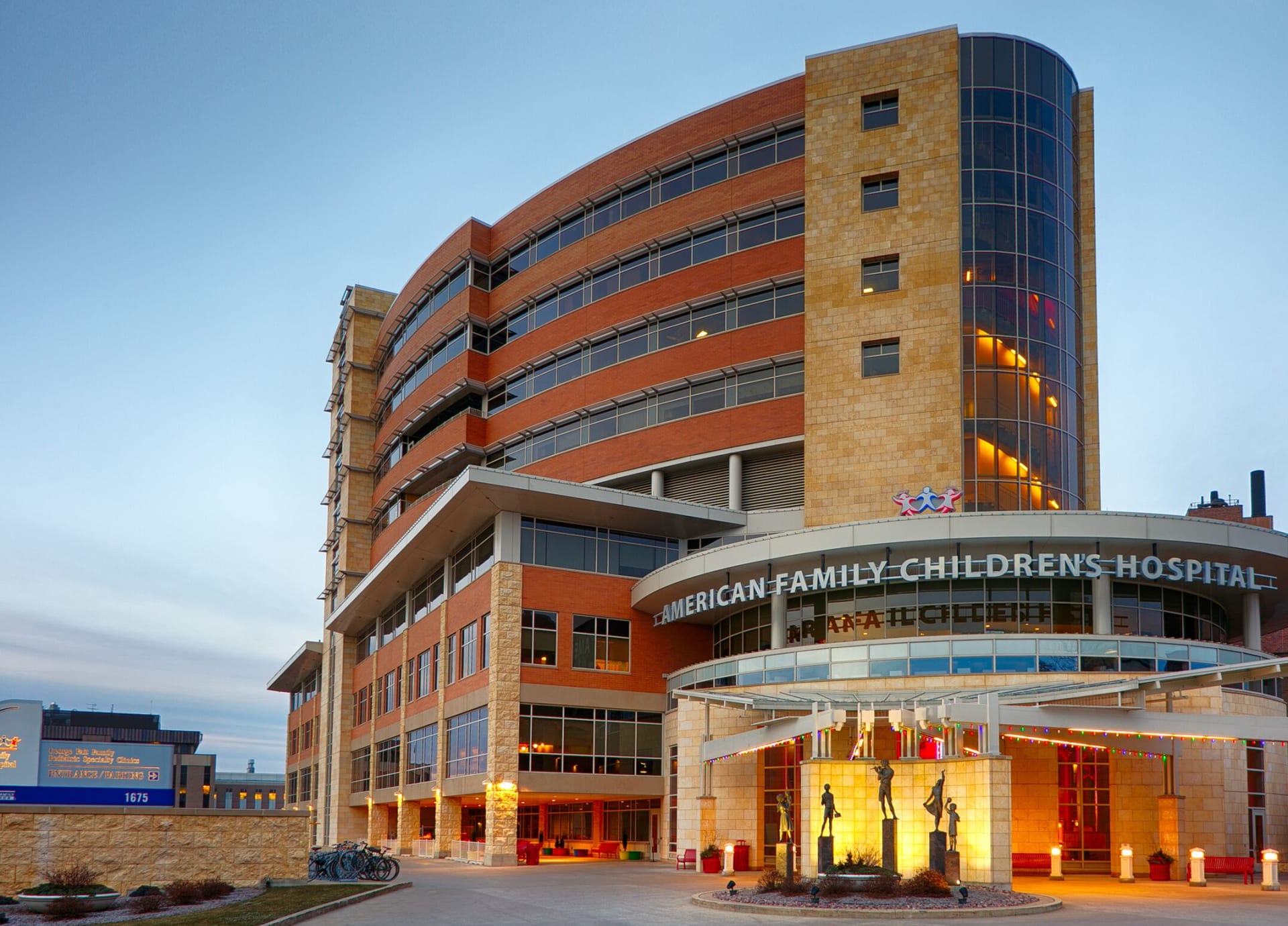 American Family Children's Hospital Visitor Guide Patients & Families