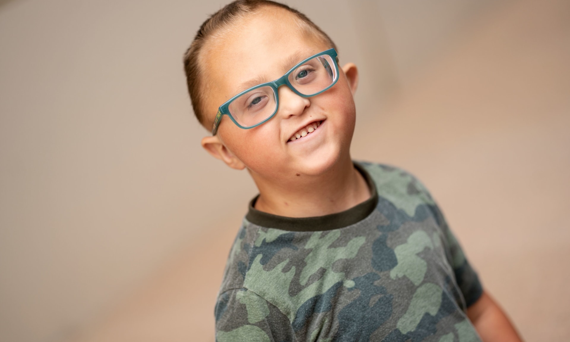 Charlie 745196-7739 Charlie 745196-7739