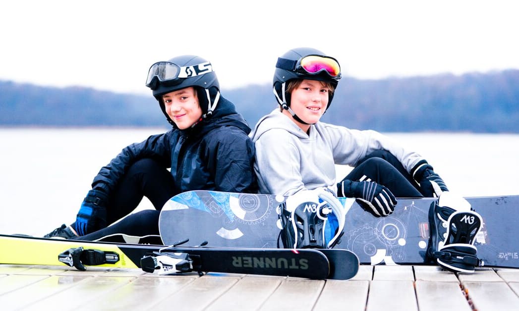 Helmets_445739-4608 Snowboarders with helmets on