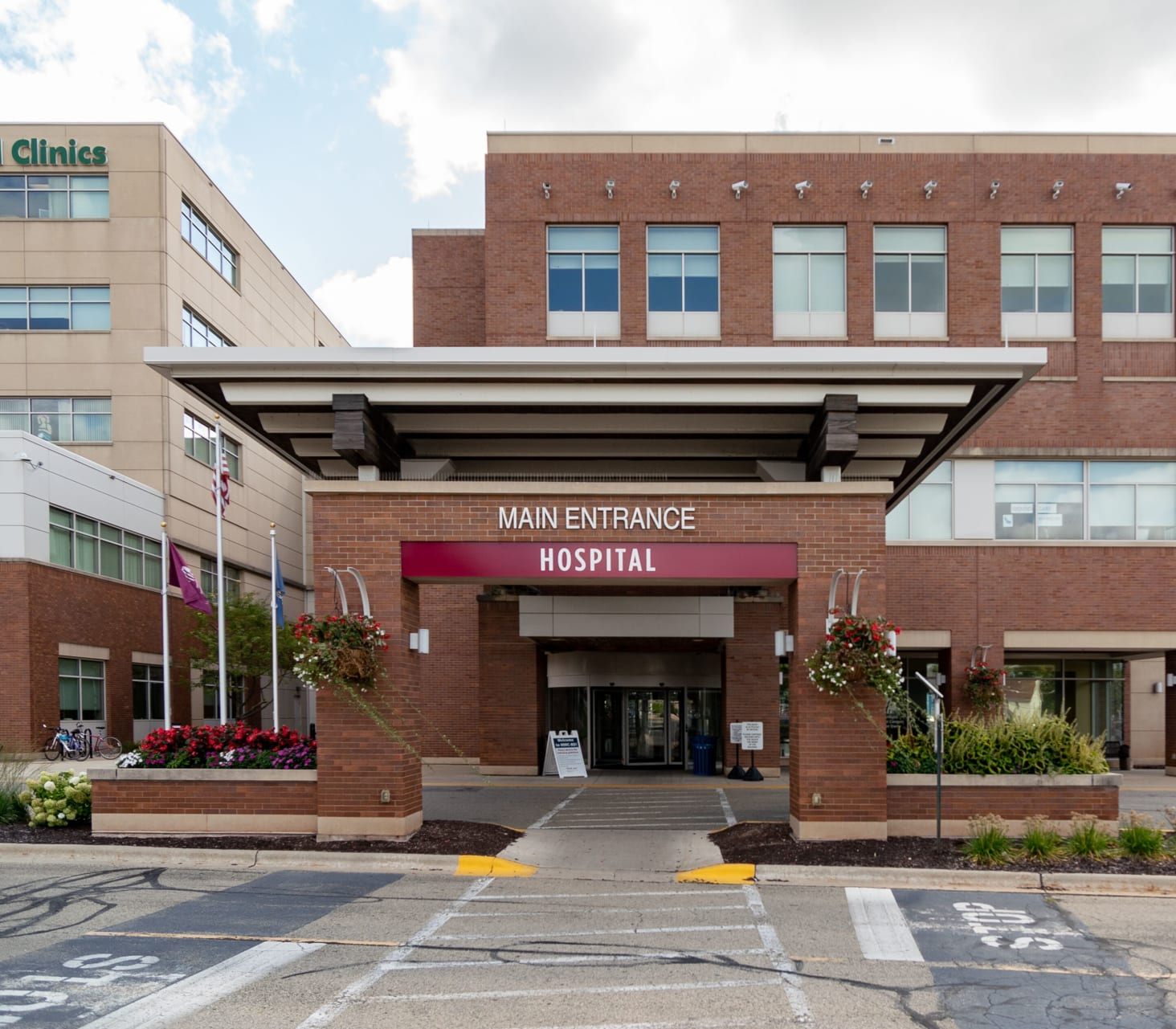 Beaver Dam 748348-1560 UW Health Beaver Dam Clinic