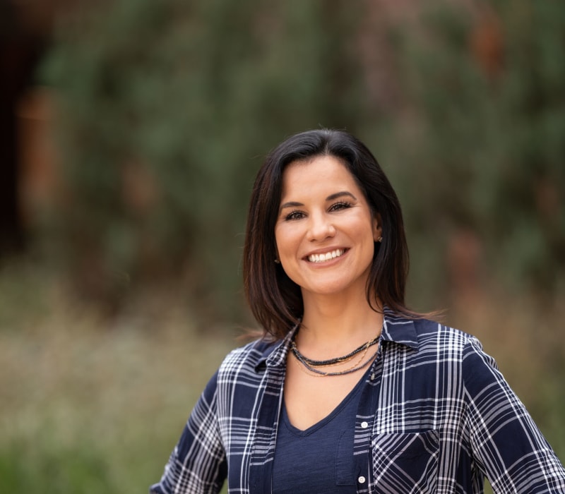 Manion 562093-2337 Woman smiling outdoors