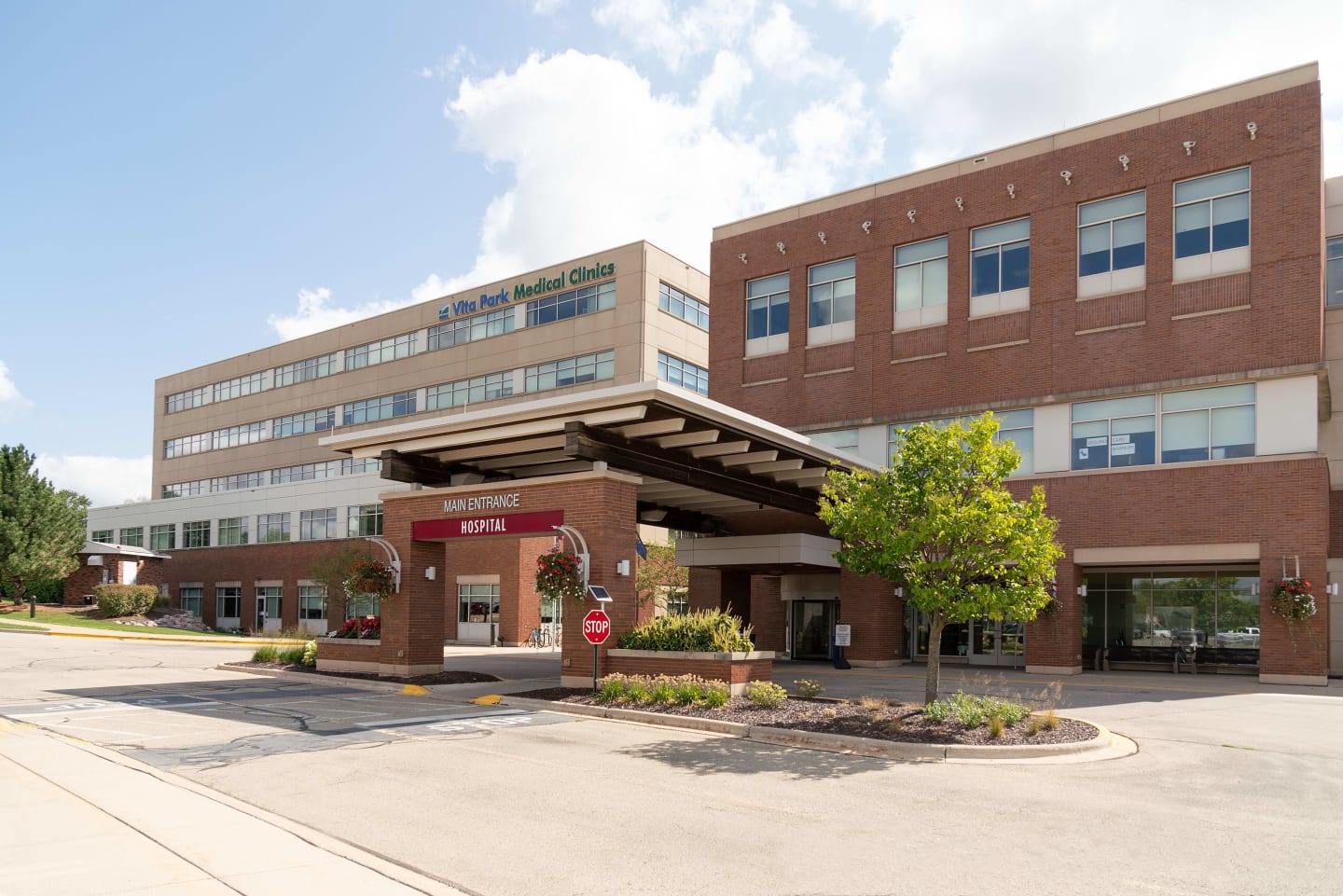 Brick, three-story building exterior of UW Health Beaver Dam Clinic