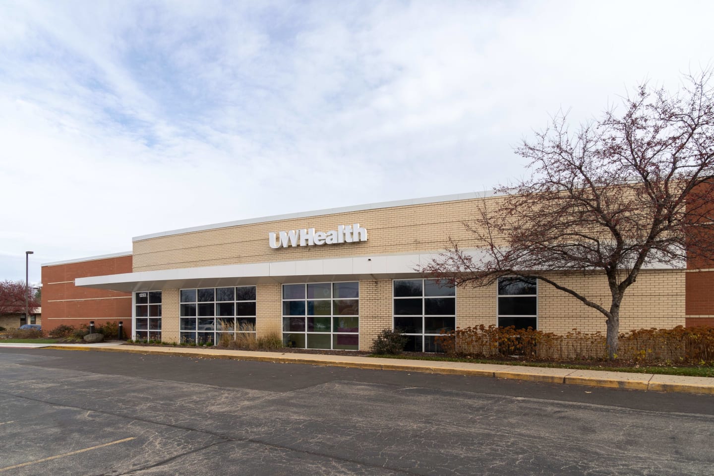 The exterior of UW Health N Alpine Rd Clinic