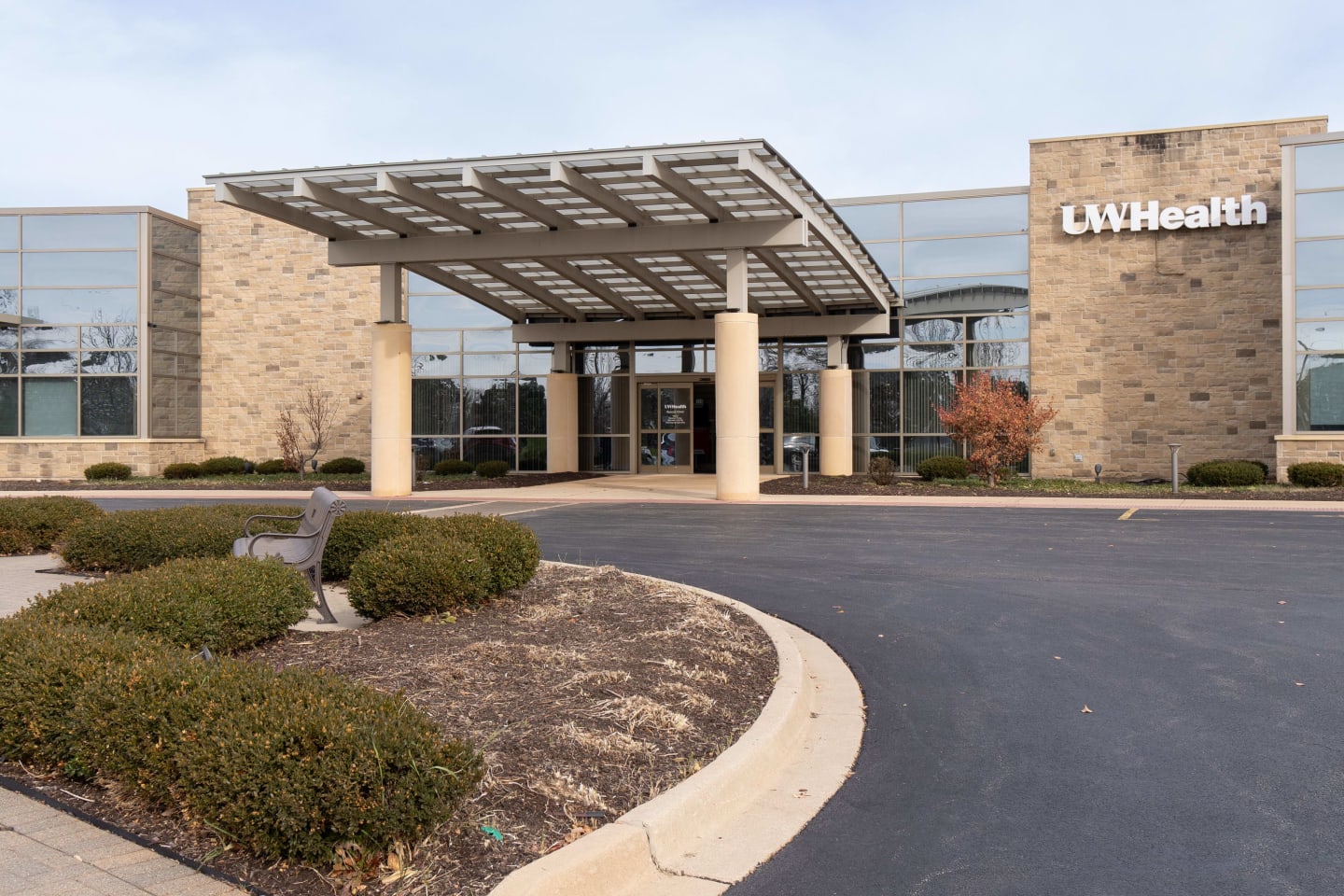 Exterior of UW Health Roscoe Clinic