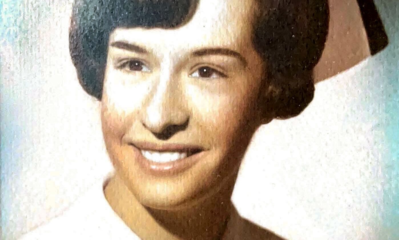 Portrait of Bonnie McCausland.