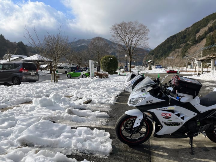 山梨県のツーリングスポット 道の駅どうし