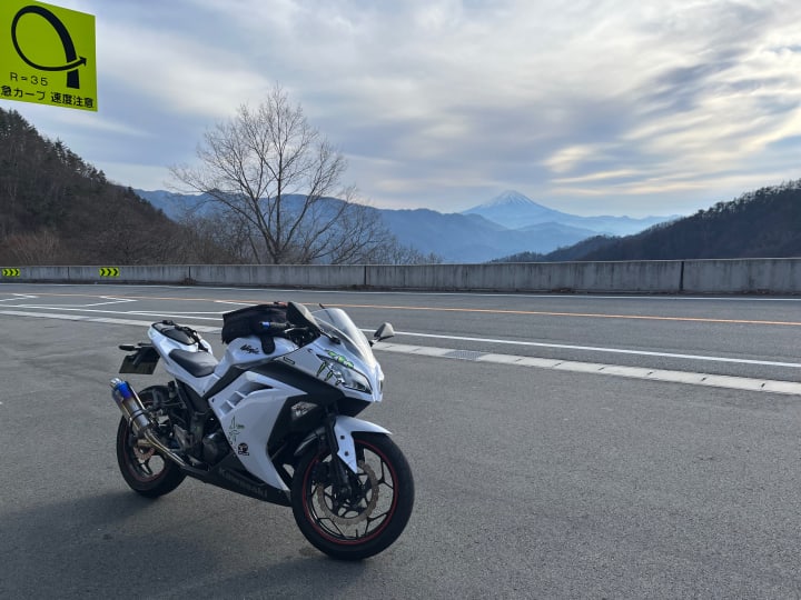 山梨県のツーリングスポット 大菩薩ライン