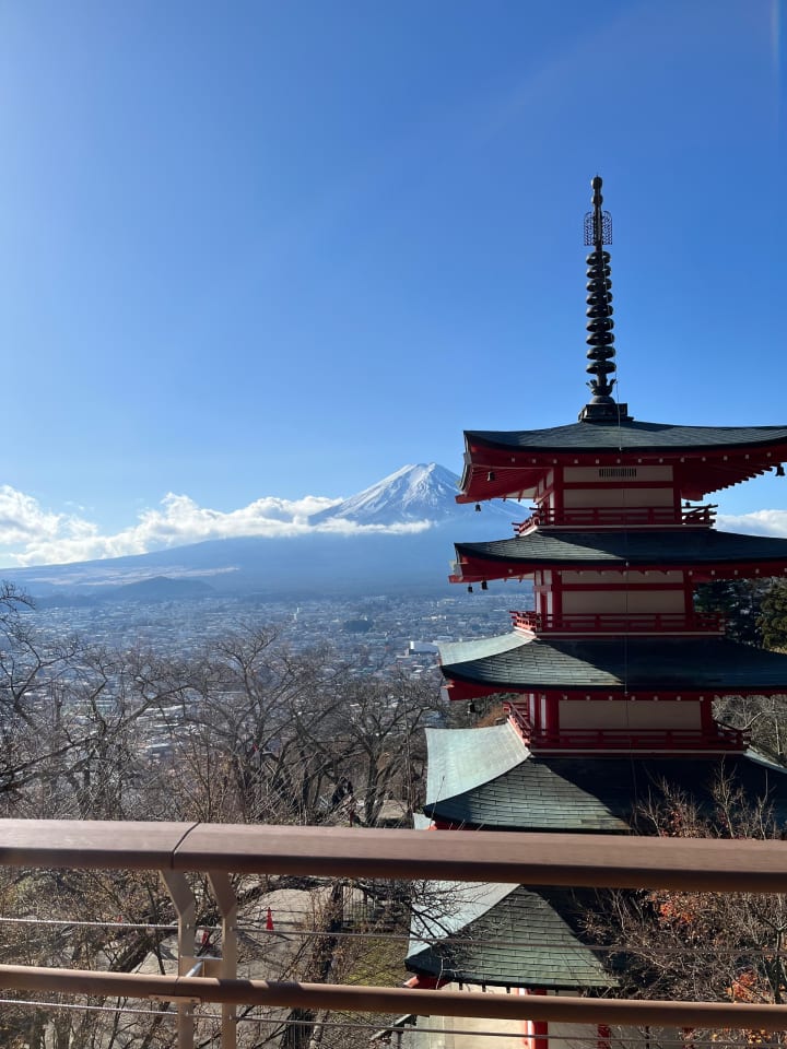山梨県のツーリングスポット 新倉山浅間