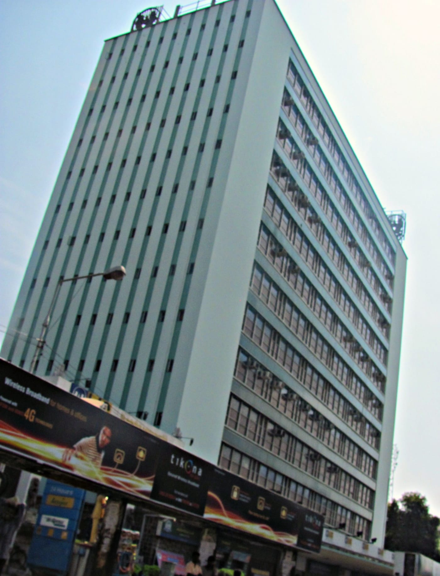 Chennai city's most recognizable landmark and a true symbol of the city.....The Life Insurance Corporation (LIC) of India building on the Mo