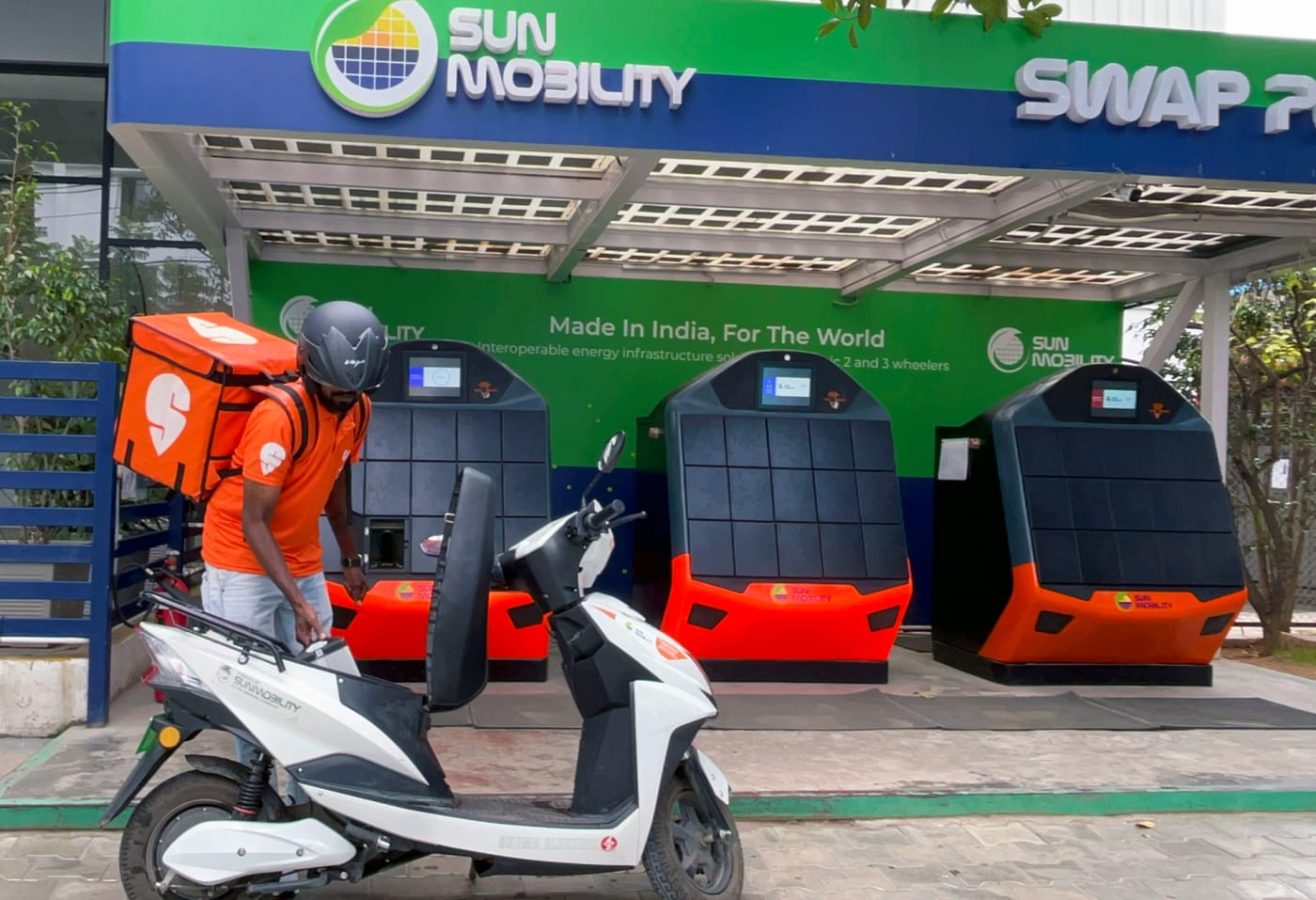 SUN Mobility Swiggy bike