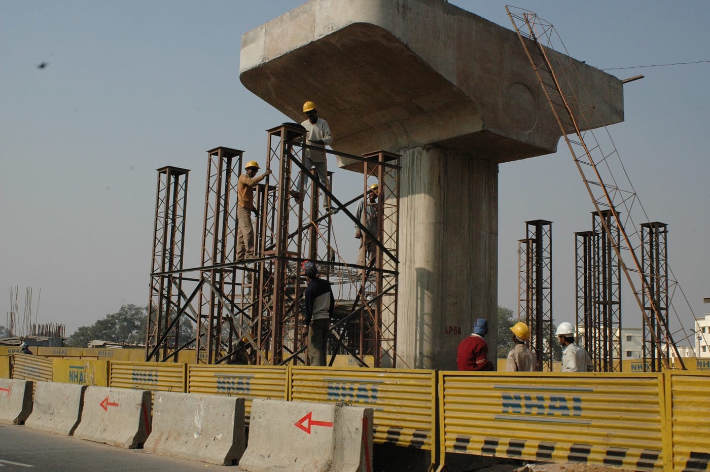 Delhi–Gurgaon Expressway under construction