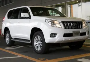 Toyota prado 2009-2010 vue de côté