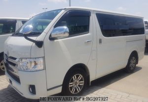 toyota hiace vue de côté