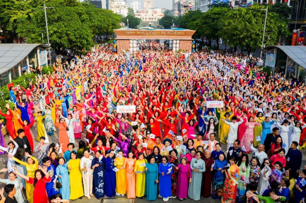 Đẩy nhanh hồ sơ UNESCO ghi danh áo dài: Gìn giữ di sản văn hóa của dân tộc