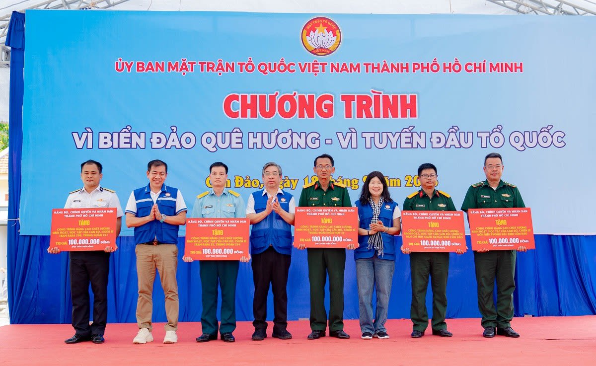 Trăng thu ấm áp nơi đầu sóng: Hơn 4 tỷ đồng đến với Côn Đảo