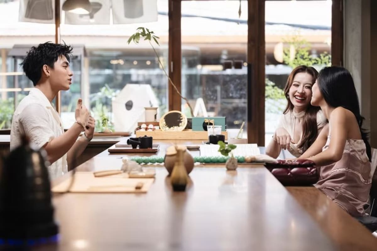 MONO mở "quán trà" kể chuyện nghề bằng podcast "Mỹ Điệu Quán"