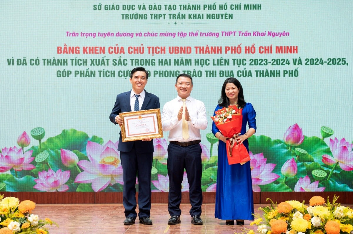 TP.HCM tiếp nhận viên chức trường công lập làm công chức