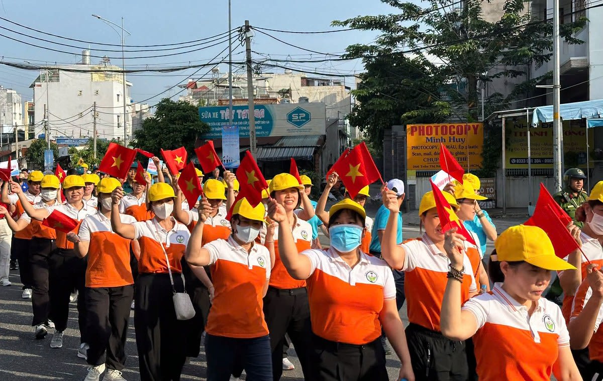 Trung Mỹ Tây: Hơn 900 người đi bộ đồng hành, vận động chăm lo cho người nghèo