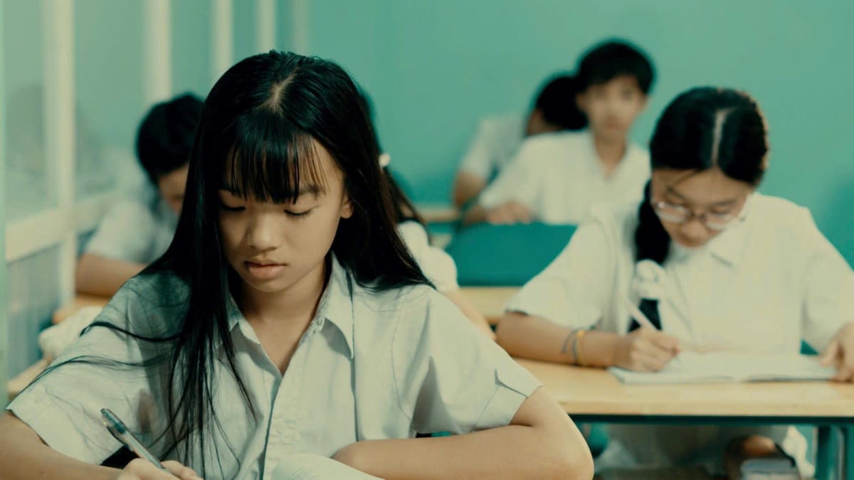 Vương Gia Như - Cô bé 14 tuổi học cách thấu hiểu tuổi thơ nhiều nước mắt trong “Mùi Ngò Rí”