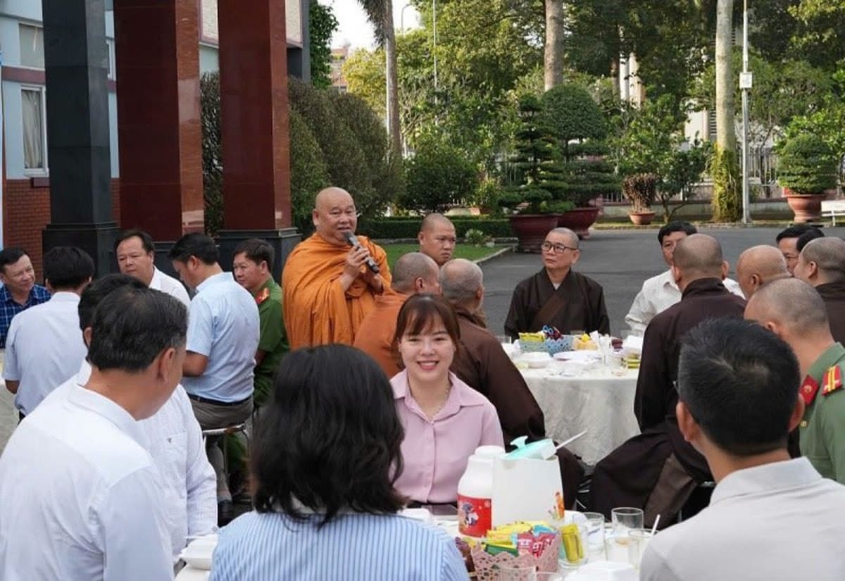Cuộc trò chuyện nghĩa tình giữa chính quyền với các tôn giáo tại buổi cà phê sáng ở Dĩ An
