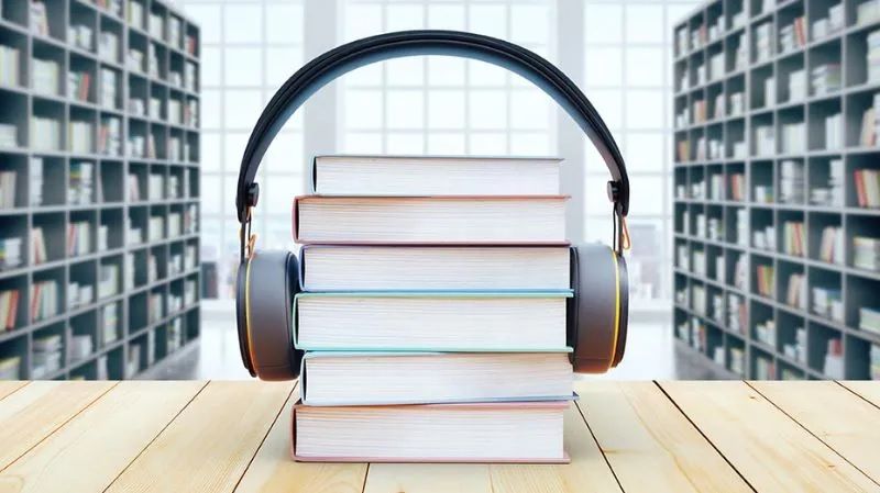 Những giọng đọc không bóng hình trong căn phòng thu nhỏ