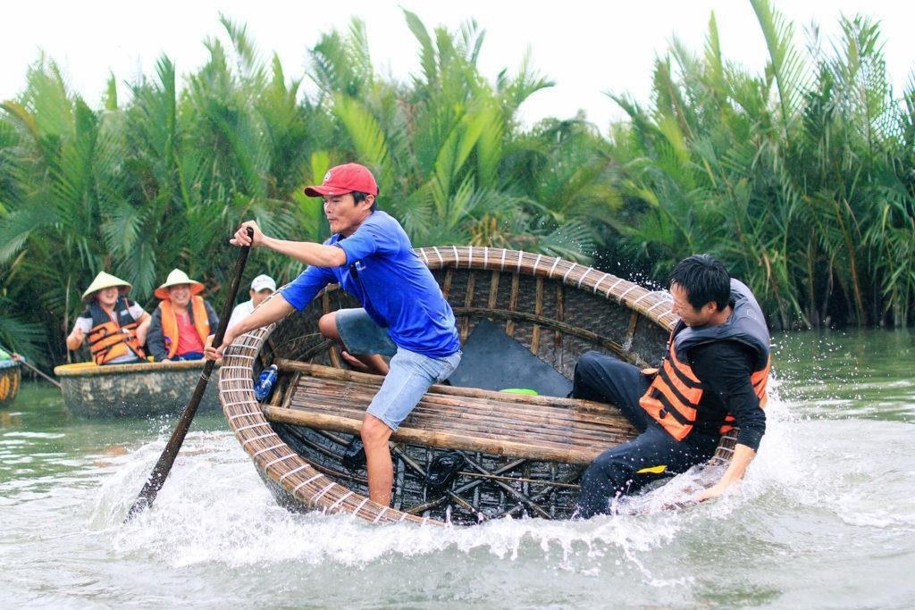 Những loại hình nghệ thuật dân gian chinh phục du khách