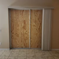 Five-star review from Kissimmee homeowner for emergency sliding door board-up after break-in