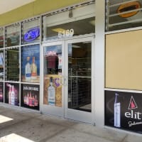 Five-star review from Winter Park business owner for emergency storefront board-up and glass cleanup