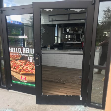 Five-star review from an Orlando restaurant owner after storefront glass repair