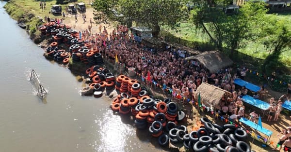 Pai: Jungle Tubing-rivierexcursie met dj's en schuimfeest