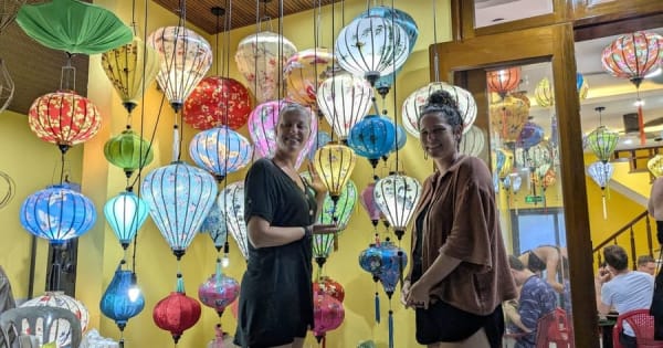 The Lantern Lady: traditionele lantaarnles in de oude stad