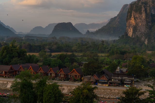 Wat te doen in Vang Vieng? De highlights die je niet mag missen