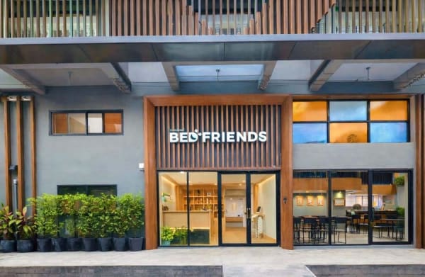 BED Friends Poshtel
