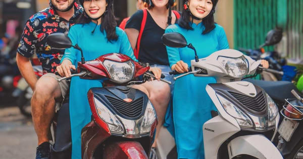 Saigon: premium foodtour per motorfiets (Michelin optioneel)