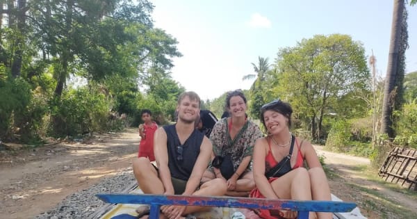 Battambang: tuk-tuk, bamboetrein, moordgrotten/vleermuizengrotten, zonsondergang