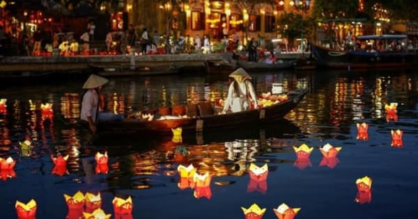 Hoi An : Hoai rivier boottocht bij nacht en drijvende lantaarn