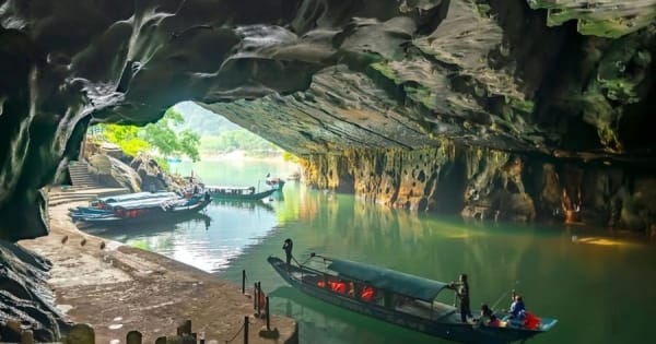 Boottocht met gids naar de Phong Nha-grot en de Paradijsgrot, alles inbegrepen