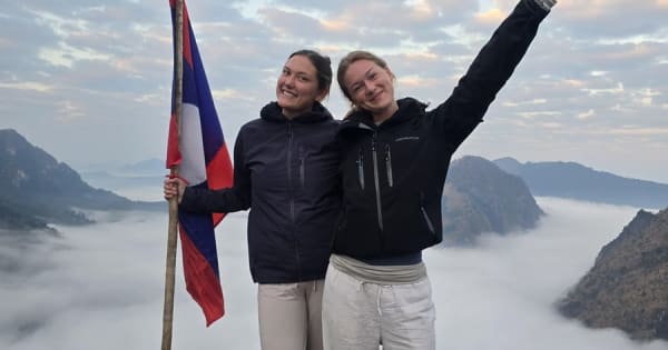 Nong Khiaw: wandelen naar een kampeerplek boven de wolken