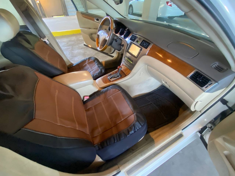 Lexus ES 330 2005 price $3,888