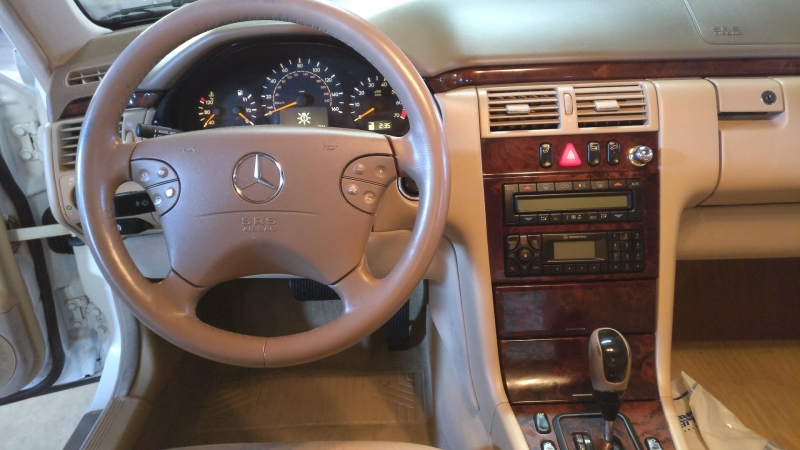Mercedes-Benz E320 2001 price $3,995