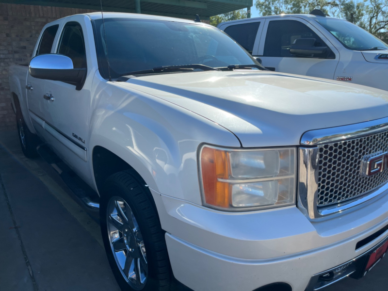 GMC SIERRA 2011 price Call for Pricing.