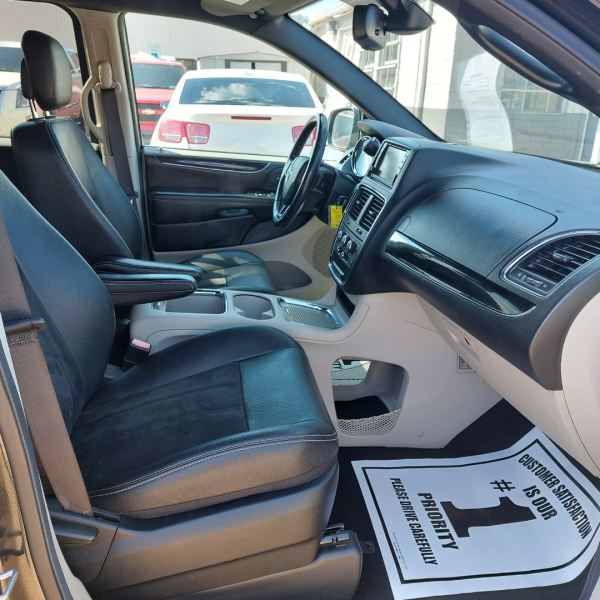 Dodge Grand Caravan 2019 price $15,899