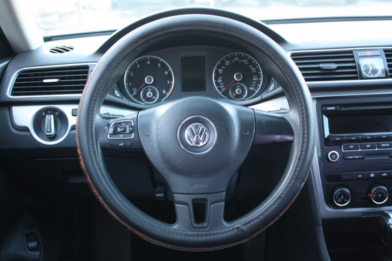 Volkswagen Passat 2015 price $8,991