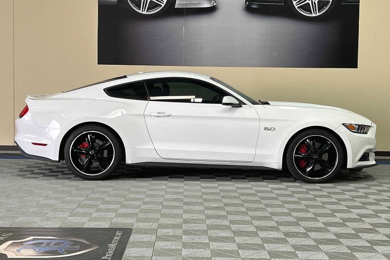 Ford Mustang 2016 price $33,900