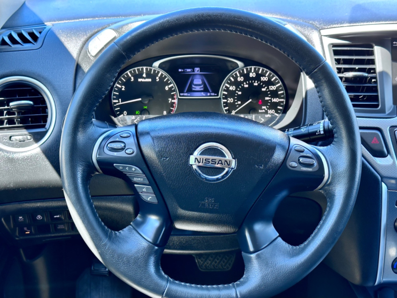 Nissan Pathfinder 2017 price $13,900