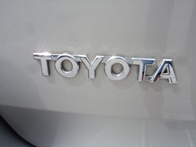 Toyota Sienna 2005 price $6,995