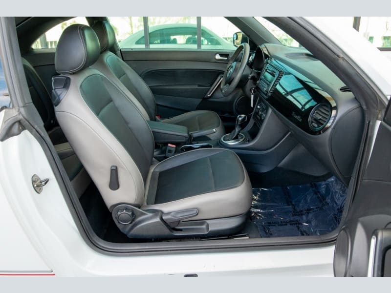 Volkswagen Beetle Coupe 2015 price $11,499
