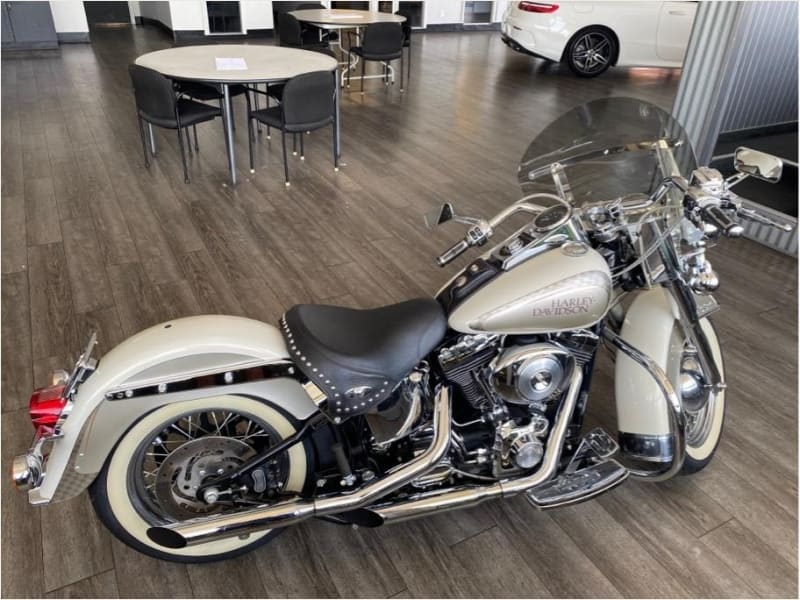 Harley Davidson FLSTC / Heritage Softail Classic 2000 price $9,995