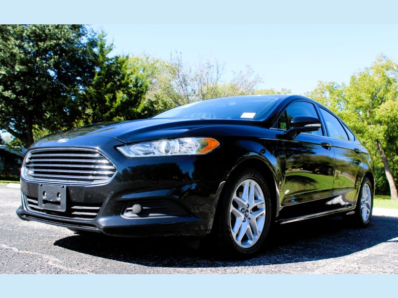 Ford Fusion 2016 price $11,400