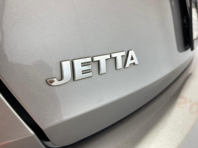 Volkswagen Jetta 2019 price $19,995